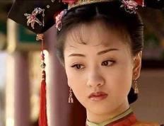 清朝生育年龄最小的皇后，当她生下康熙皇帝时，你还在玩泥巴打弹珠